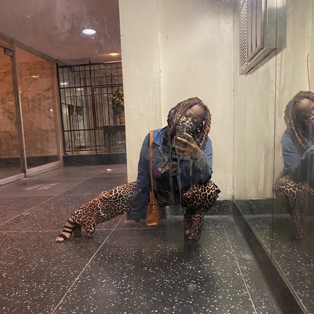 Meet your Posher, Simone